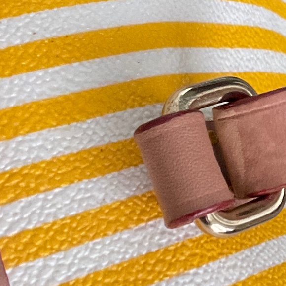 Dooney & Bourke Shoulder Barrel Bag Gold & White Stripes with Taupe Straps EUC - Picture 9 of 10